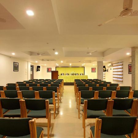 Hotel Park Residency Kuttiyadi Kuttyadi Exterior photo